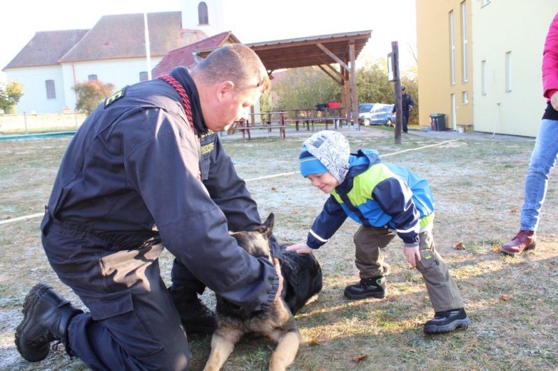 Návštěva od policie &#8211; 22. 10. 2018 - Image 13