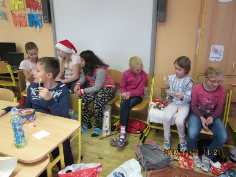 Vánoční nadílka v ZŠ - Image 15