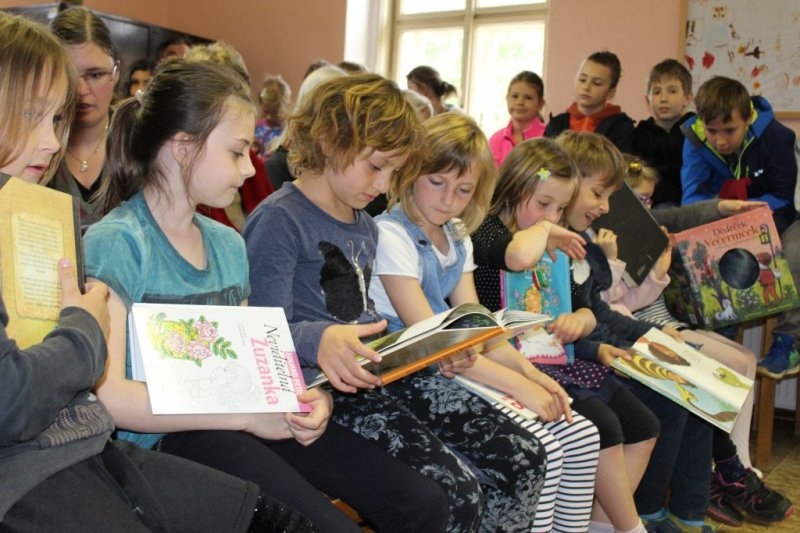 Pasování prvňáků na čtenáře &#8211; 3. 5. 2019 - Image 4