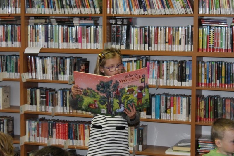 Pasování prvňáků na čtenáře &#8211; 3. 5. 2019 - Image 15