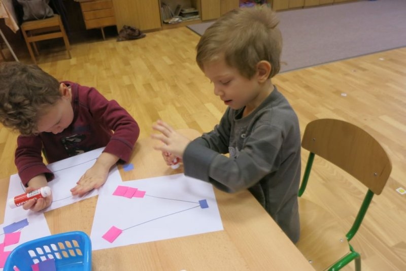 Růžová a fialová středa - Image 1