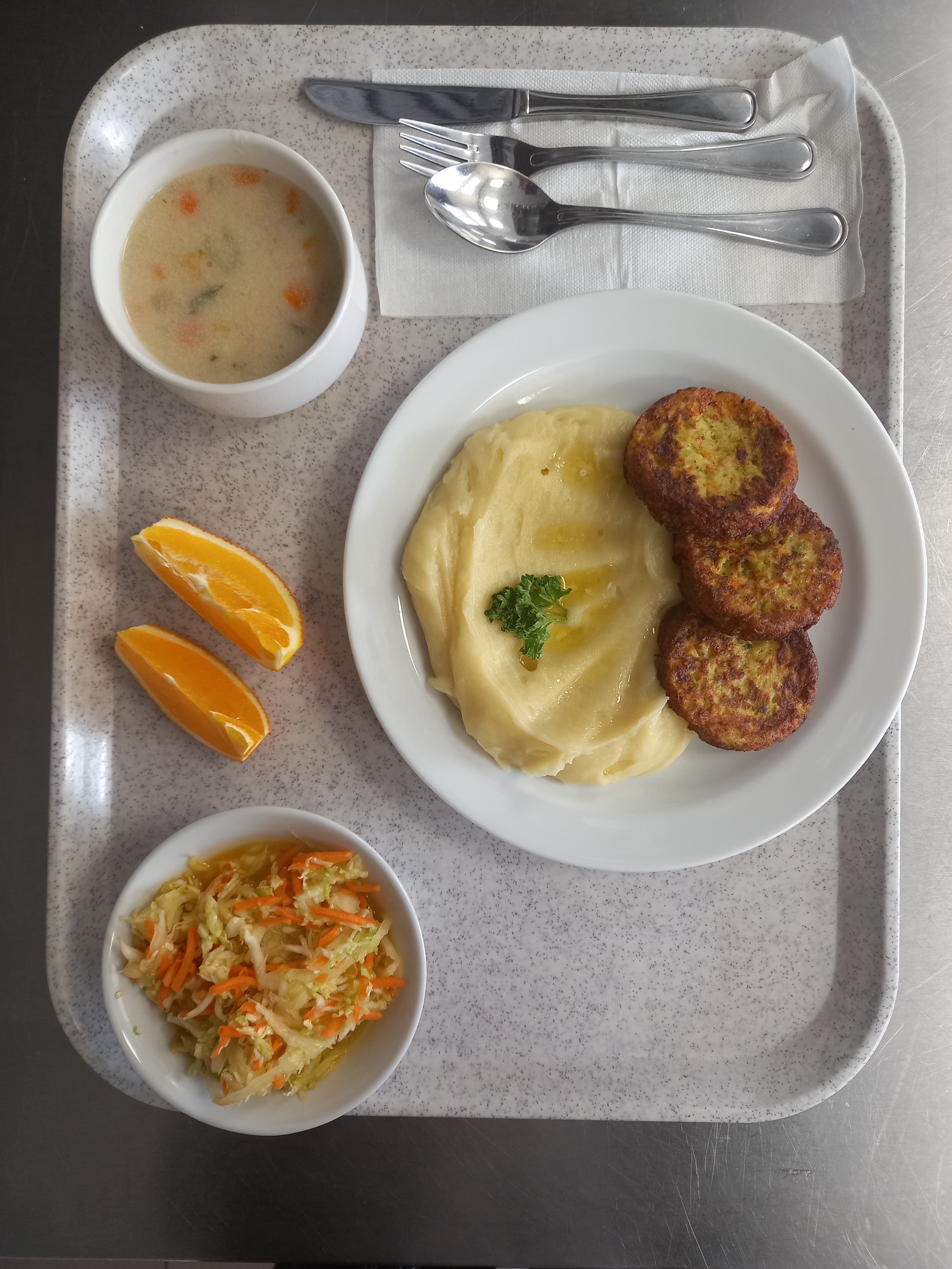 Karbanátky s bramborovou kaší