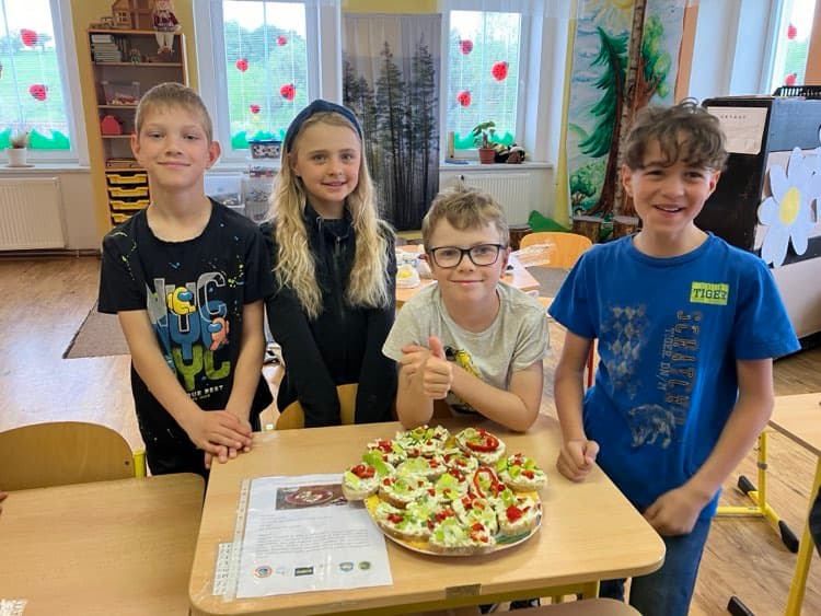 Žáci ZŠ Lužany při venkovních aktivitách