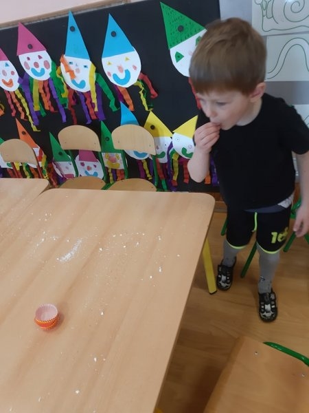 „Pečení“ rafaelo kuliček a masopustní průvod 2020 - Image 14