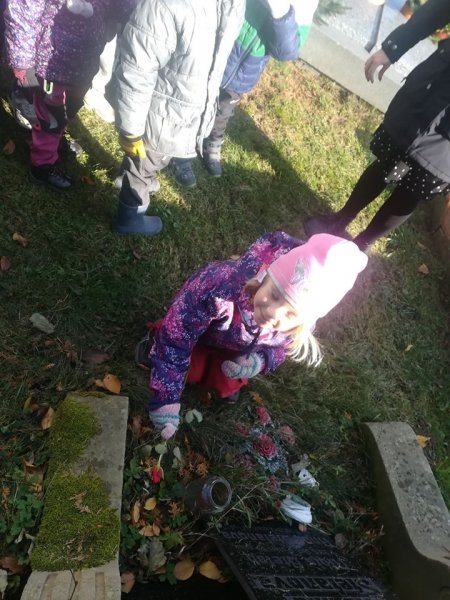 Návštěva místního hřbitova 1.11.2019 - Image 18