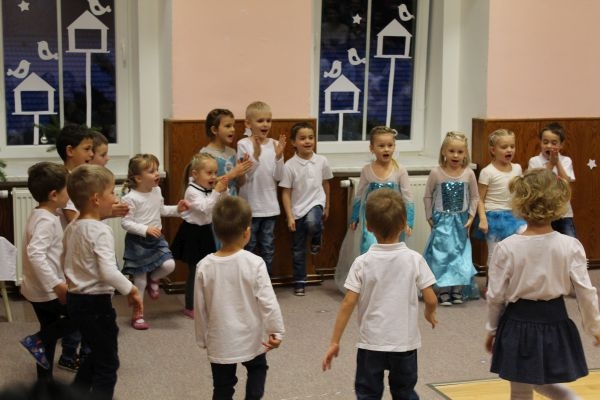 Vánoční besídka dětí MŠ – 12. 12. 2019 - Image 6