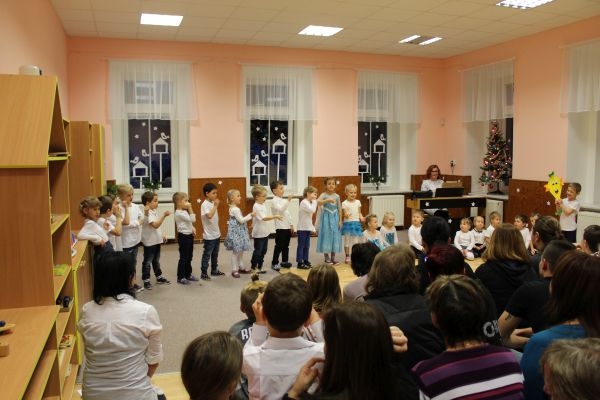 Vánoční besídka dětí MŠ – 12. 12. 2019 - Image 17