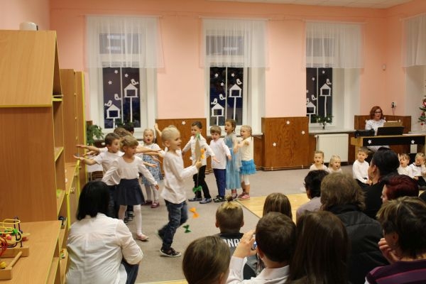 Vánoční besídka dětí MŠ – 12. 12. 2019 - Image 18