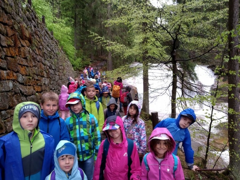 Výlet ZŠ a MŠ (předškoláci) 20. 5. 2019 – Sklárna Harrachov, Mumlavské vodopády - Image 16